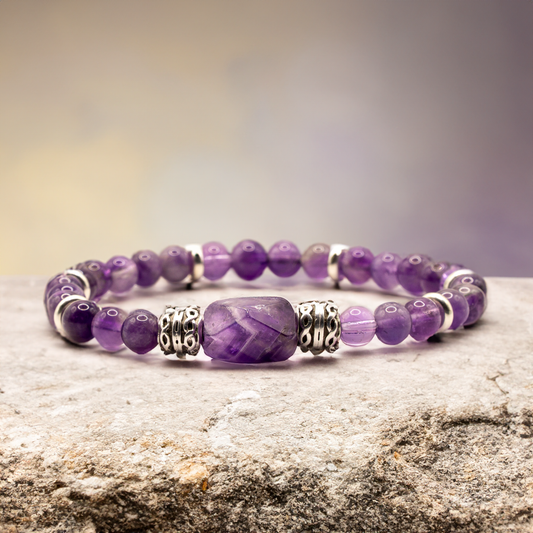 Elastische edelsteen armband met amethist kralen en dq zilveren elementen
