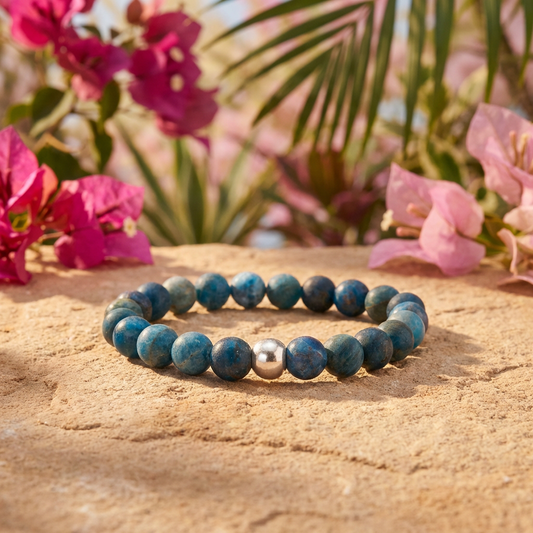 Handgemaakte BEBASIC apatiet armband 6mm van Beaditude met natuurlijke mat blauwe apatiet kralen