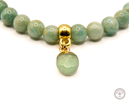 elastische edelsteen armband amazoniet met aventurijn bedel met gouden sierkralen