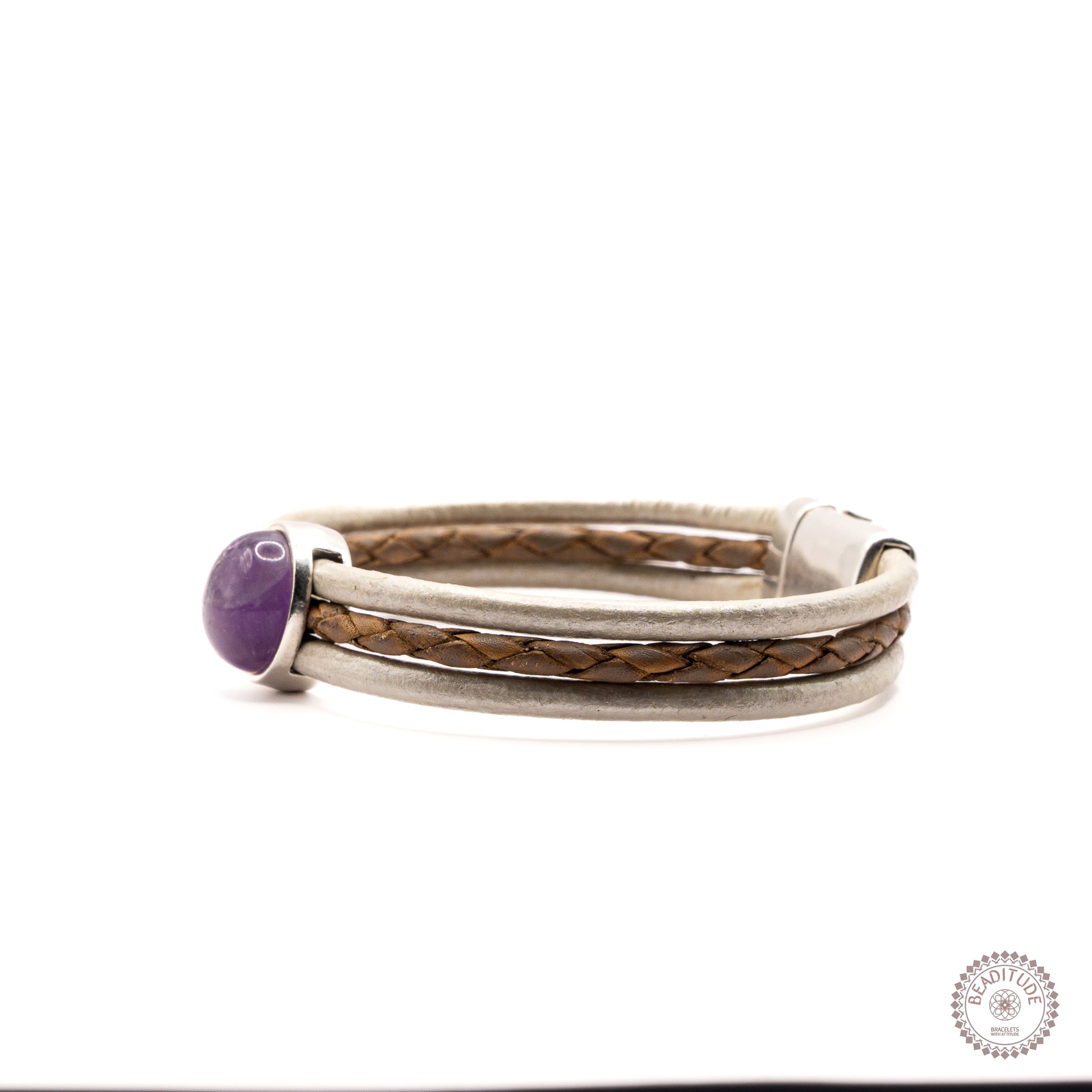 lederen edelsteen armband met 12mm amethist cabochon met zilveren magneetsluiting