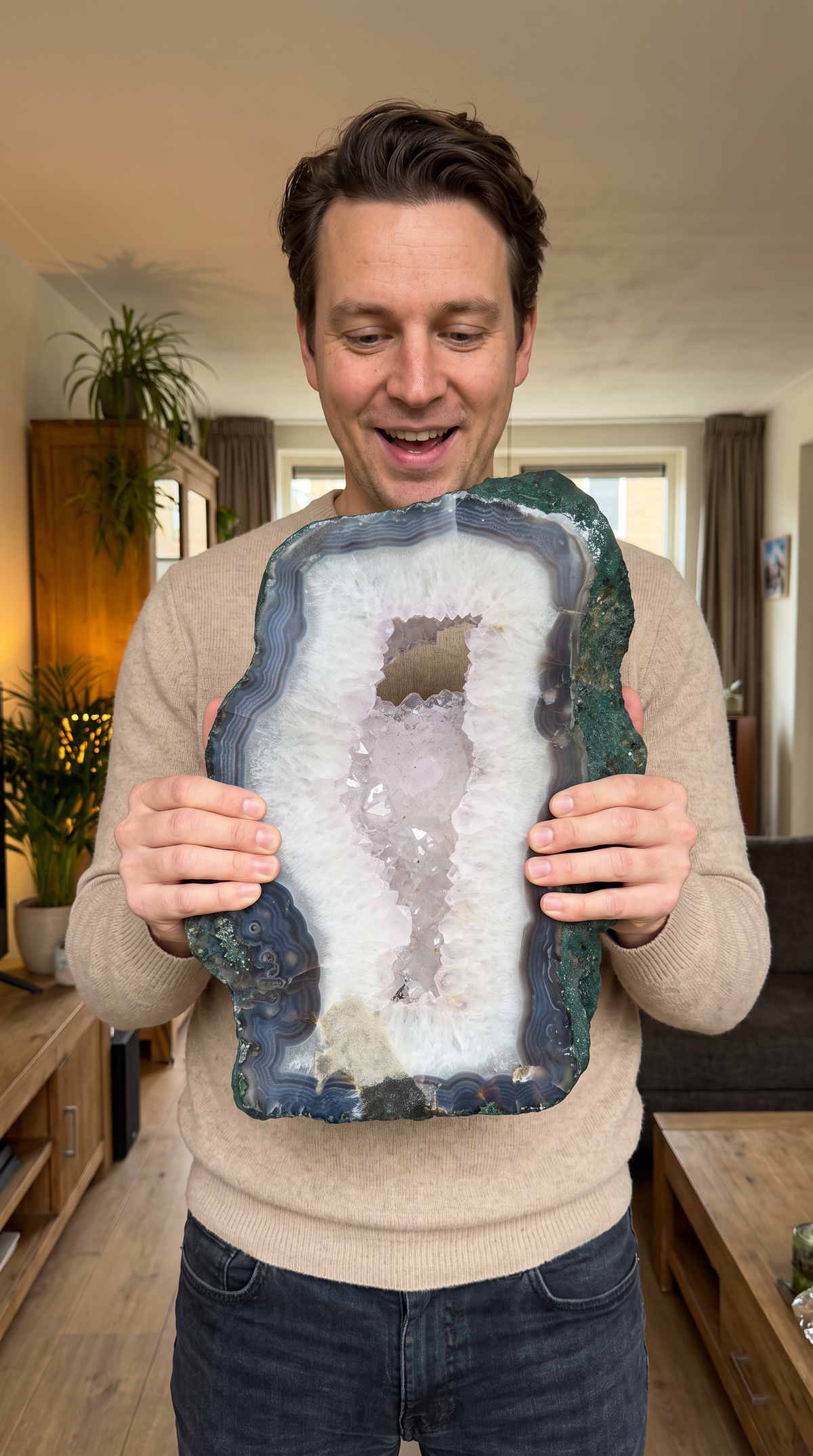 Agaat met Amethist portal op standaard | Natuurlijke edelsteen decoratie