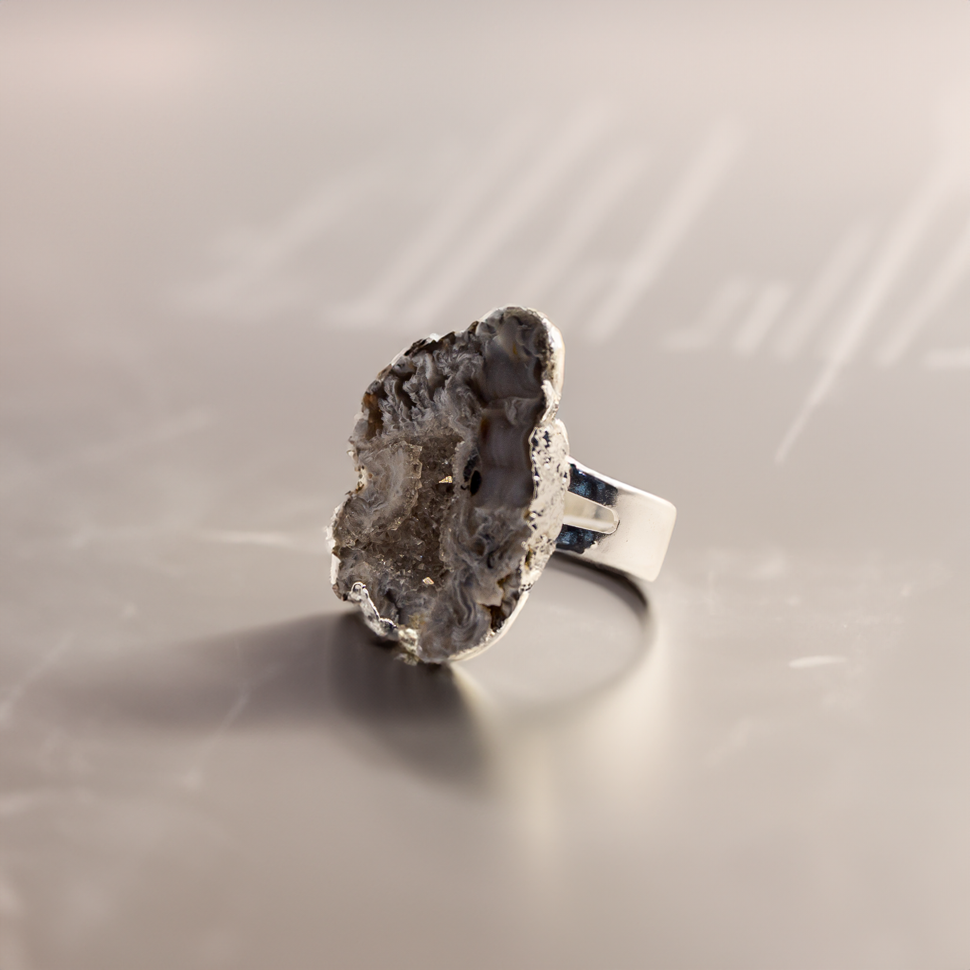 verzilverde ring met agaat edelsteen verstelbaar/ one size