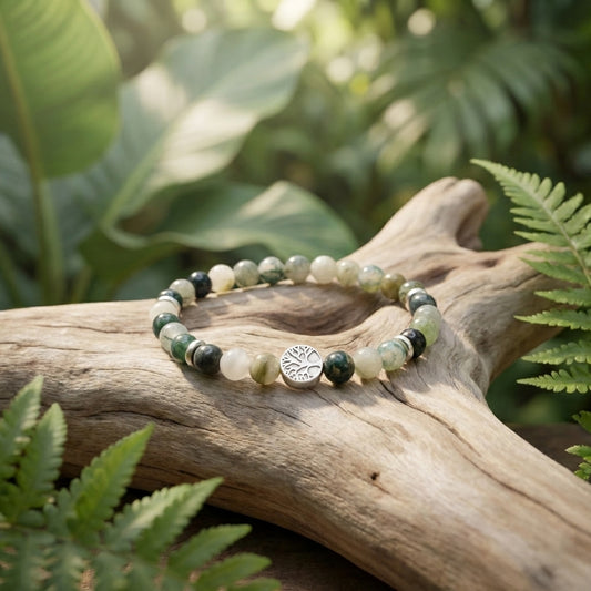 Elastische edelsteen armband met mos agaat en zilveren elementen en levensboom munt