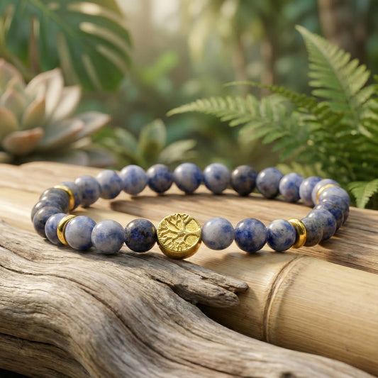Elastische Edelsteen armband met Sodaliet kralen en gouden elementen en   levensboom