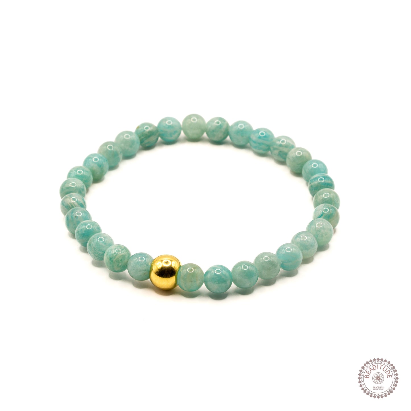elastische edelsteen armband met 6mm blauwe amazoniet edelsteen kraal met 8mm gouden sierkraal.