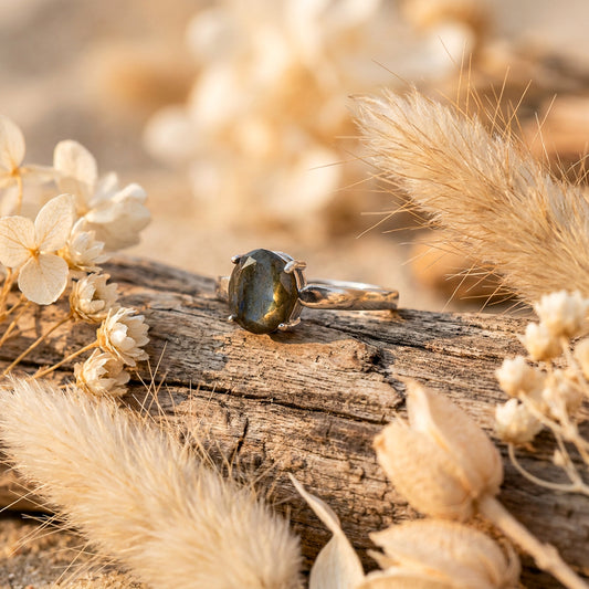 925 Sterling zilveren ring, verstelbaar/one size met labradoriet cabochon